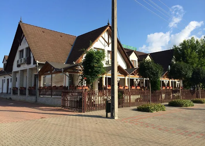 Koller Panzio 3* Bonyhád